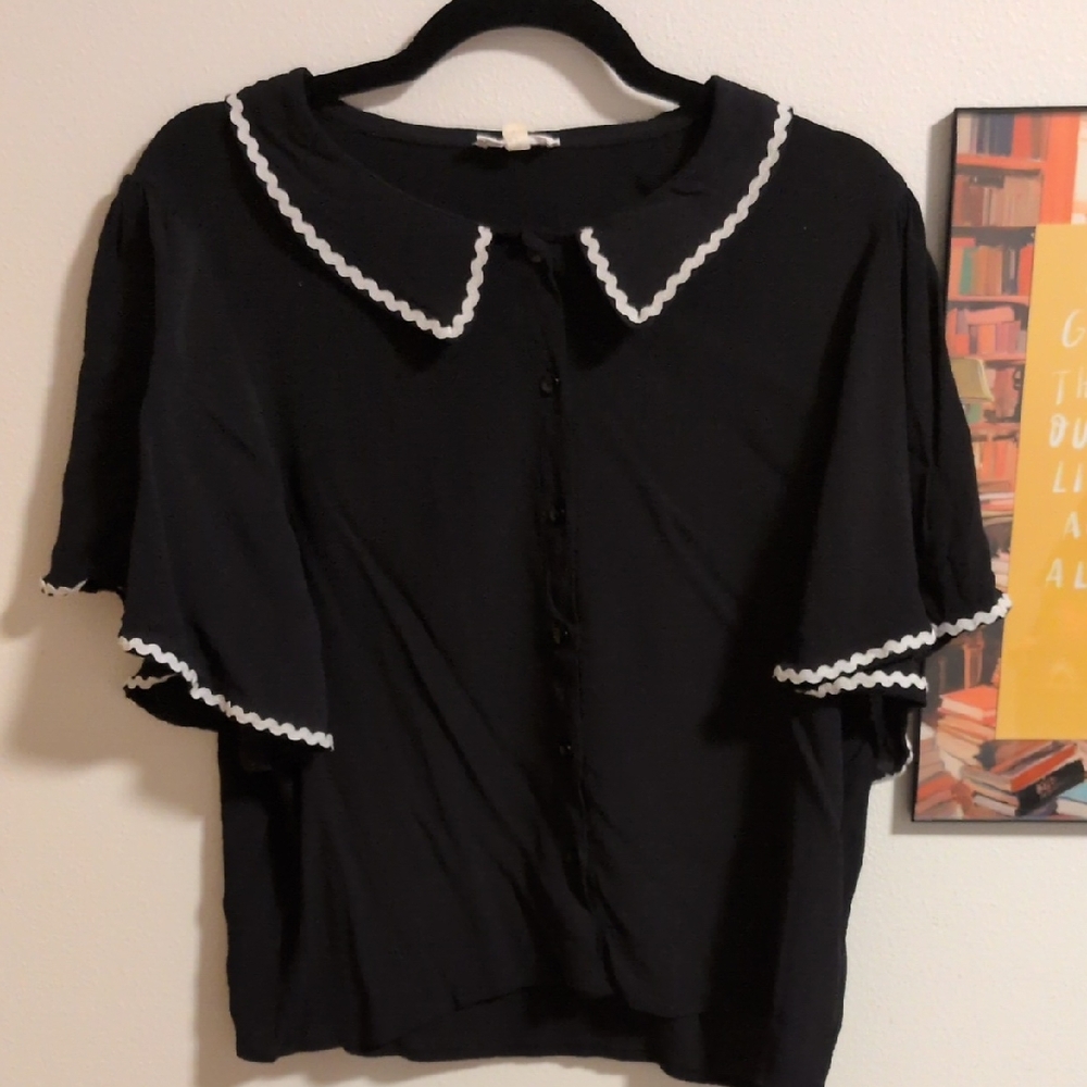 Tulip B Size XL Black Top w/ White rickrackTrim P2P:20 In Shoulder2hem:21in